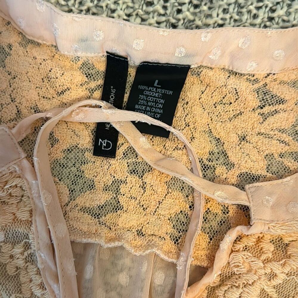 New Directions size Lg Blush Pink Lace Accent Blouse - Picture 4 of 4